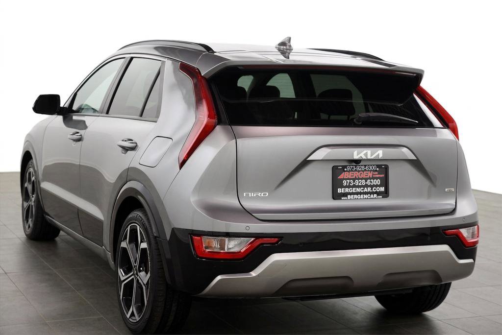 Used 2023 Kia Niro EX Touring FWD image 10