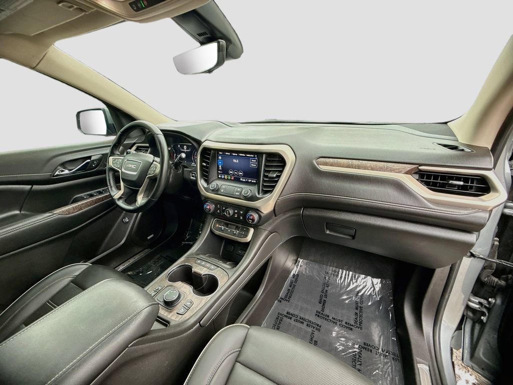 Used 2023 GMC Acadia Denali w/ Denali Ultimate Package FWD image 31
