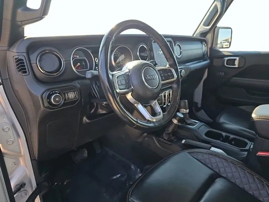 Used 2022 Jeep Wrangler Unlimited Sahara image 13