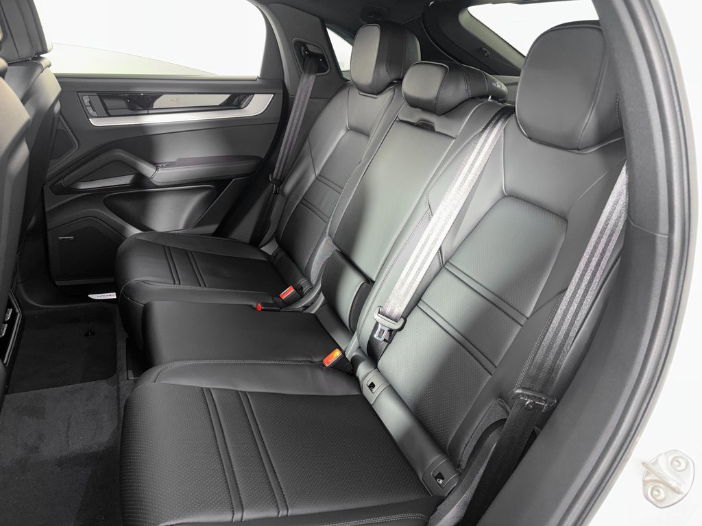 New 2026 Porsche Cayenne S image 36