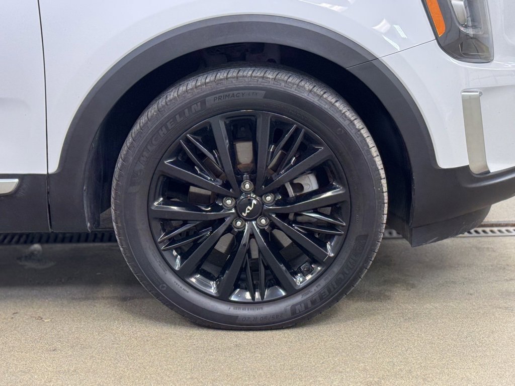 Used 2022 Kia Telluride SX w/ SX Prestige Package image 4
