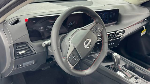 New 2026 Nissan Sentra SR FWD image 32