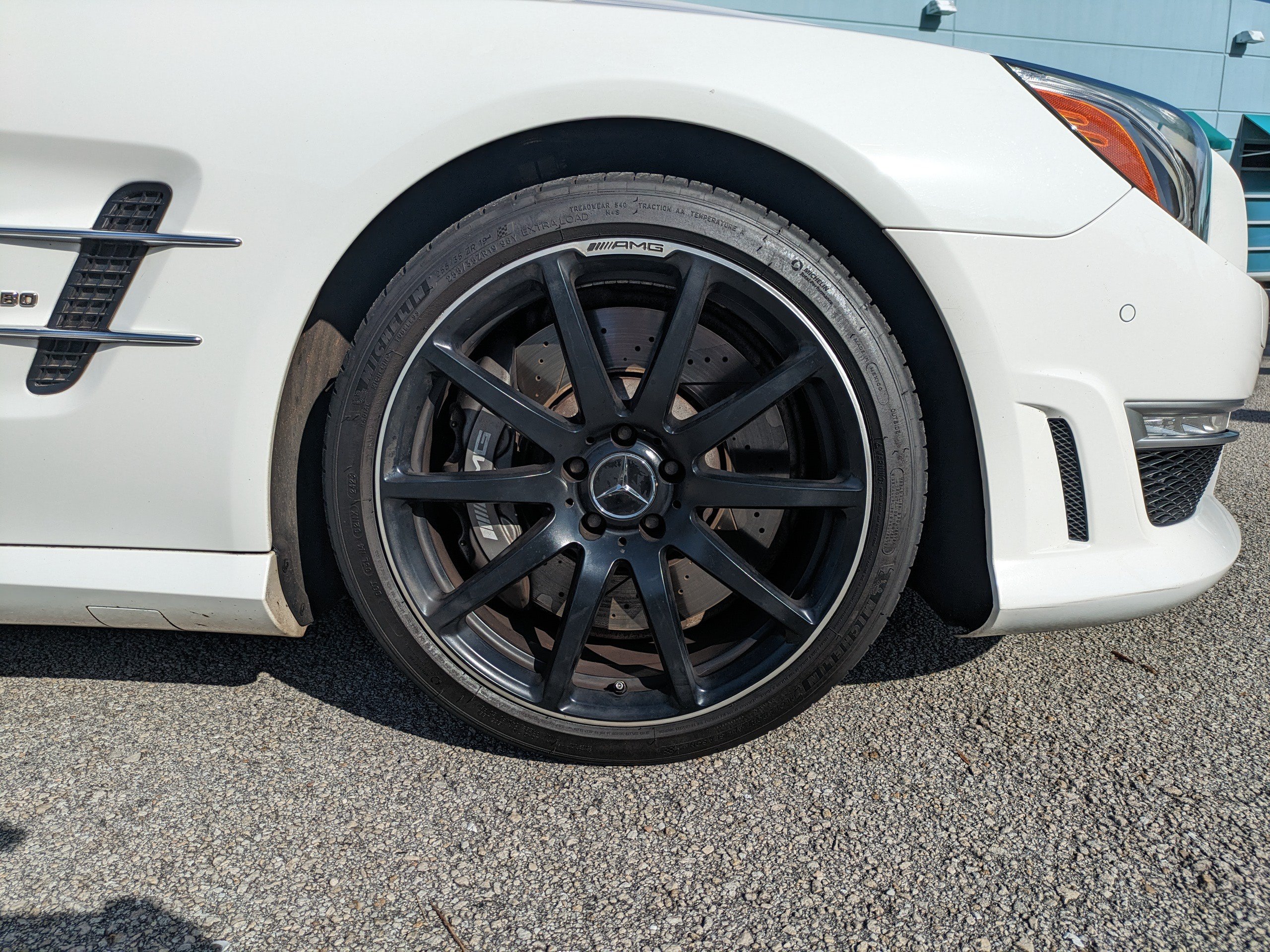 Used 2014 Mercedes-Benz SL 63 AMG image 11