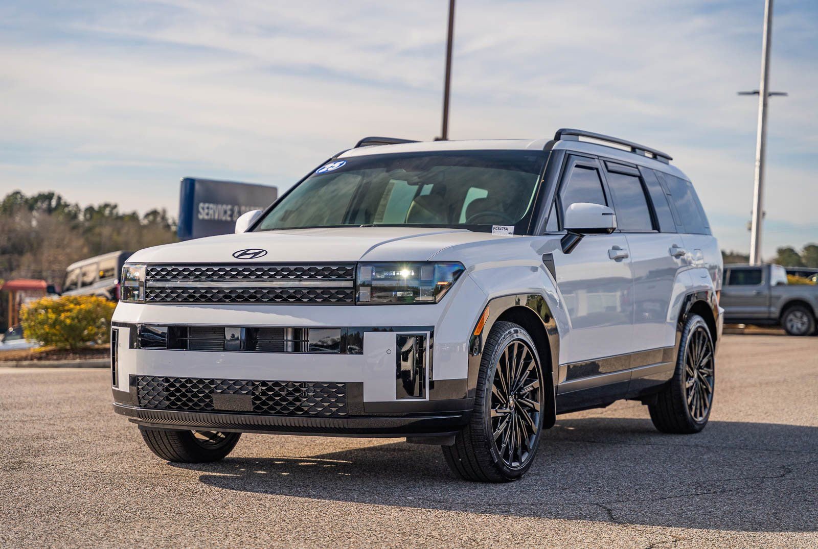 Used 2025 Hyundai Santa Fe Calligraphy w/ Tow & Go Package image 3