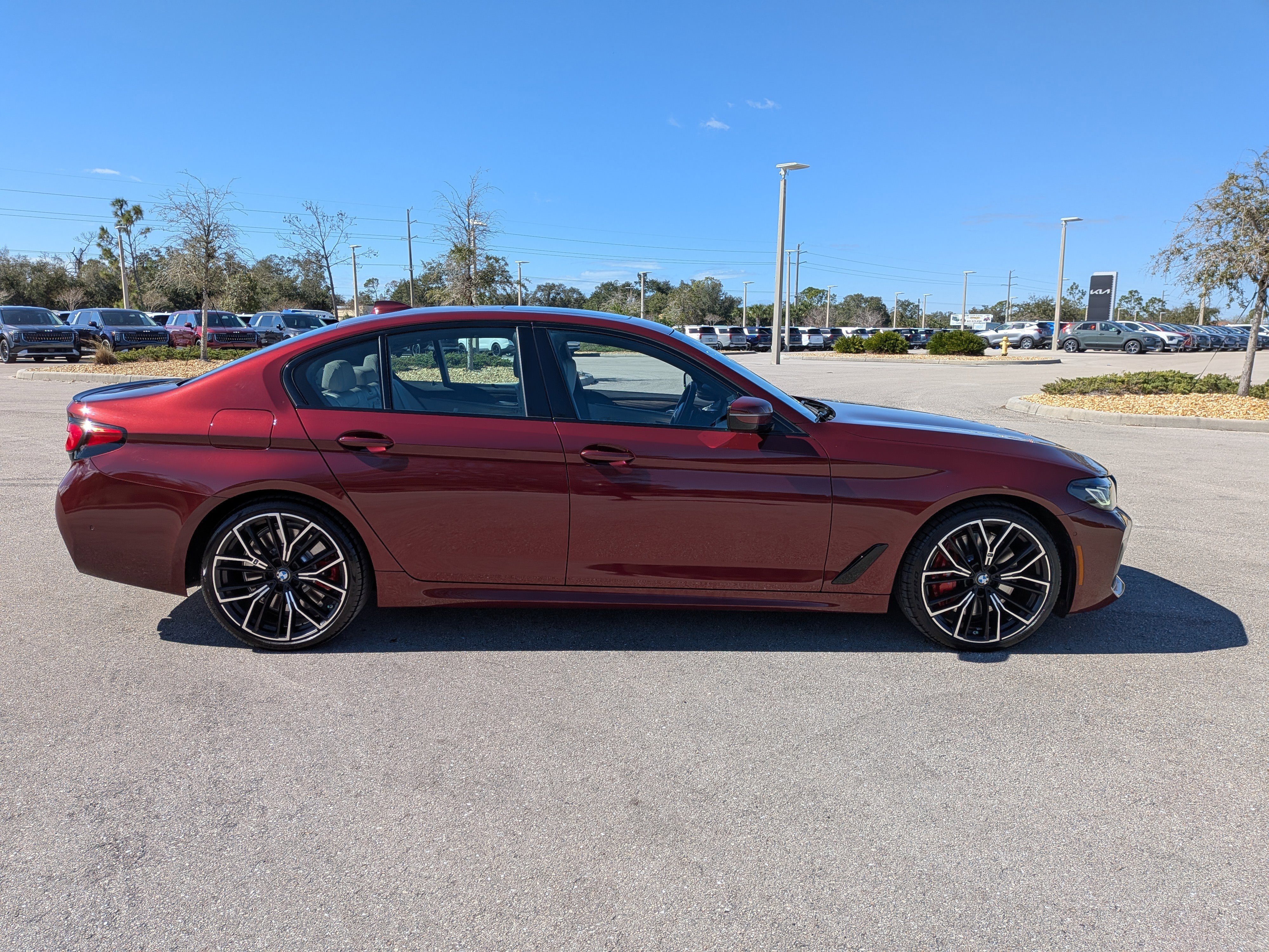 Used 2023 BMW 540i xDrive w/ Executive Package image 4