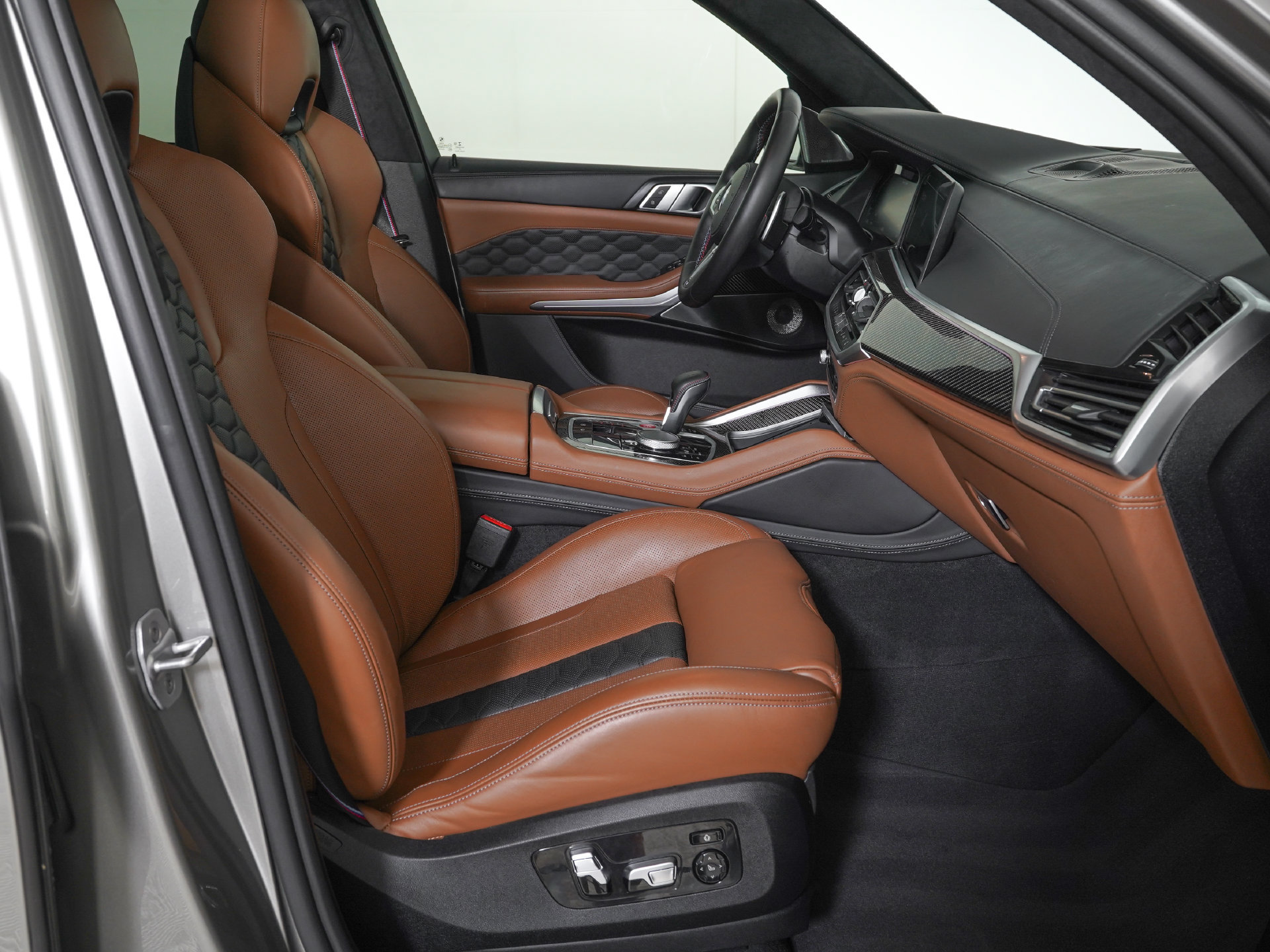Used 2021 BMW X5 M w/ Competition Package AWD/4WD image 9