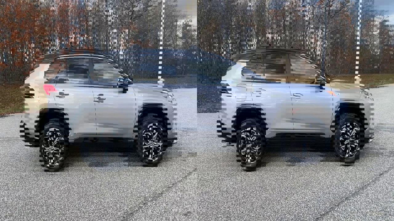 Used 2022 Toyota RAV4 XSE w/ Weather Package image 10