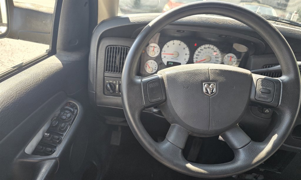Used 2005 Dodge Ram 1500 Truck SLT w/ Quad Cab Big Horn Value Group AWD/4WD image 18