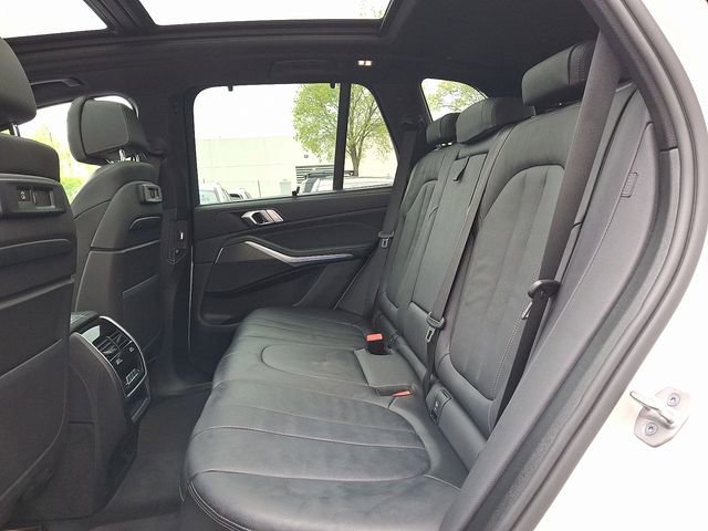 Used 2022 BMW X5 xDrive40i w/ M Sport Package AWD/4WD image 10