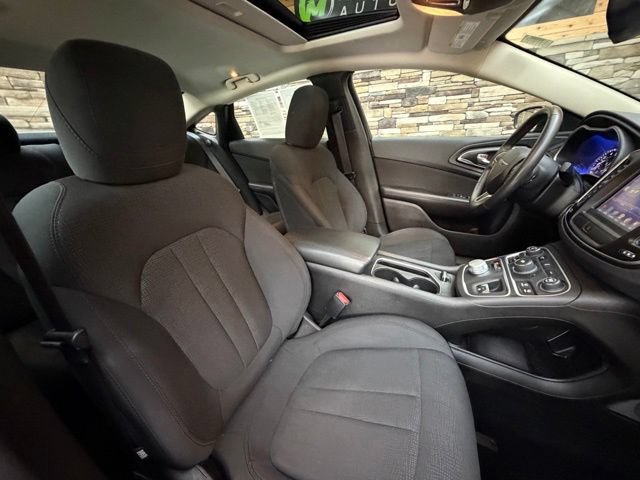 Used 2016 Chrysler 200 Limited w/ Anniversary Edition FWD image 17