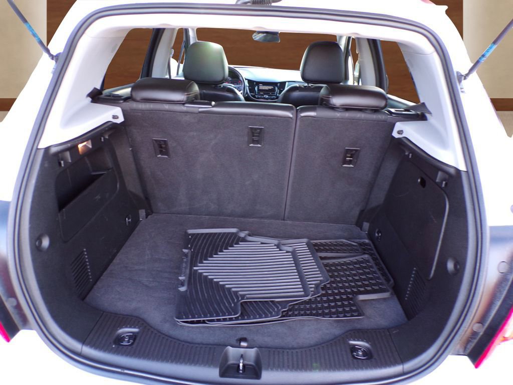 Used 2019 Chevrolet Trax LT w/ LT Convenience Package image 11