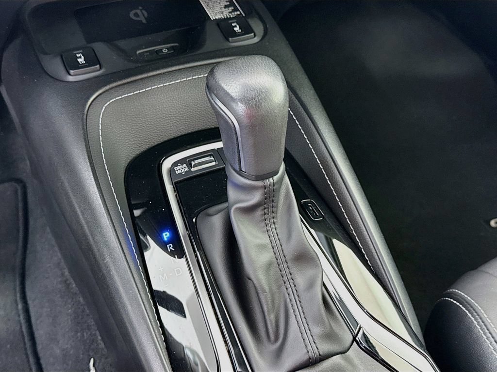 Used 2025 Toyota Corolla XSE FWD image 18