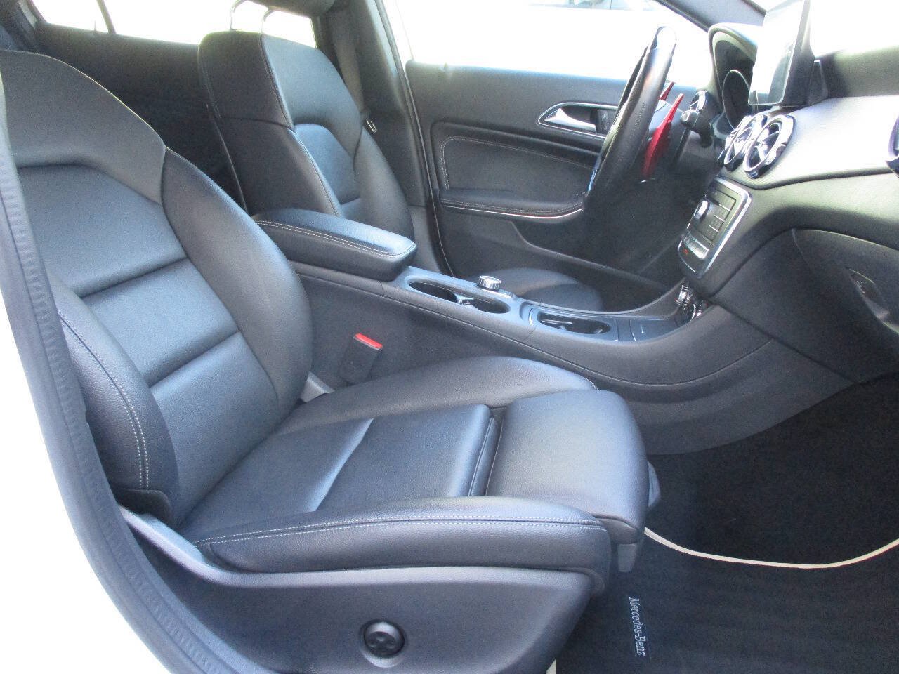 Used 2018 Mercedes-Benz GLA 250 4MATIC image 21