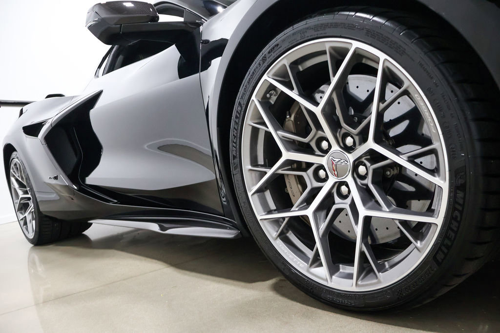 Used 2026 Chevrolet Corvette ZR1 w/ ZR1 Carbon Fiber Aero Package image 31