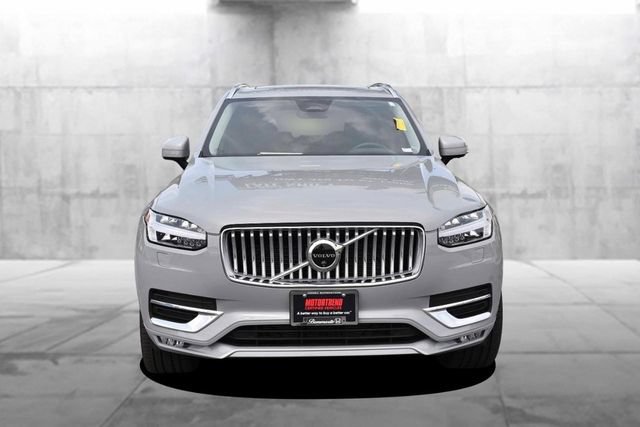 Used 2025 Volvo XC90 B6 Plus w/ Protection Package Premier AWD/4WD image 4