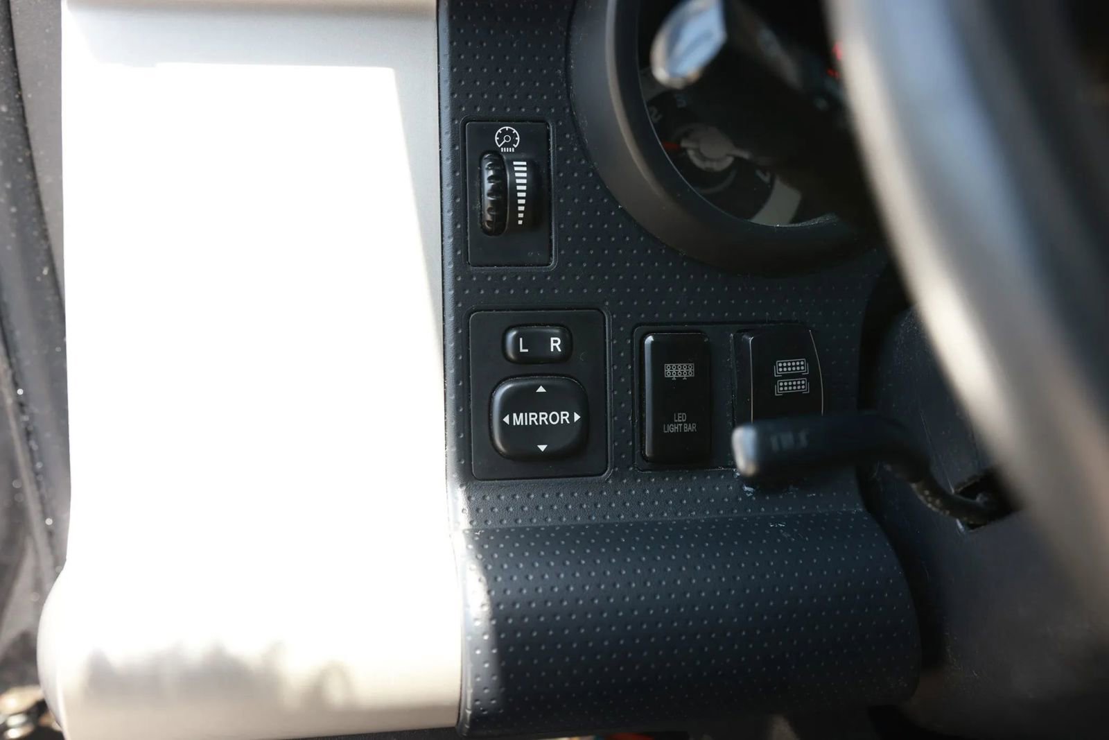 Used 2007 Toyota FJ Cruiser 2WD image 36