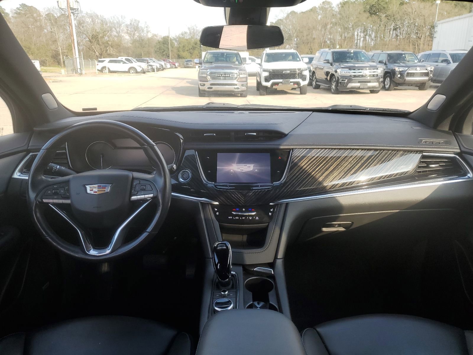 Used 2024 Cadillac XT6 Premium Luxury image 9