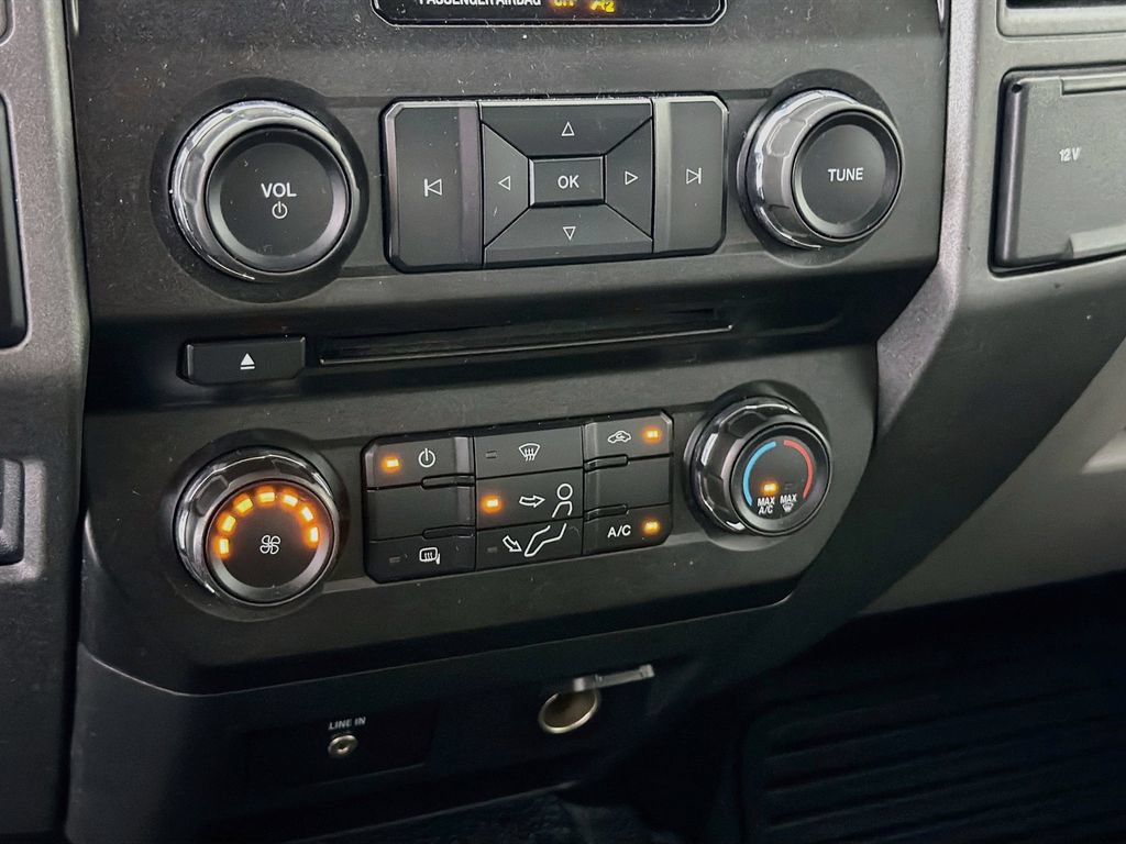 Used 2017 Ford F250 XL w/ Power Equipment Group AWD/4WD image 19