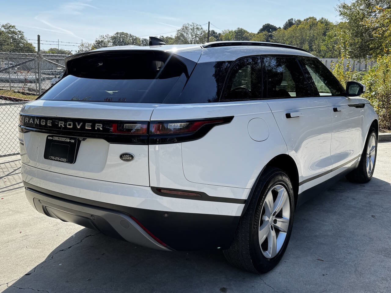 Used 2018 Land Rover Range Rover Velar S image 3