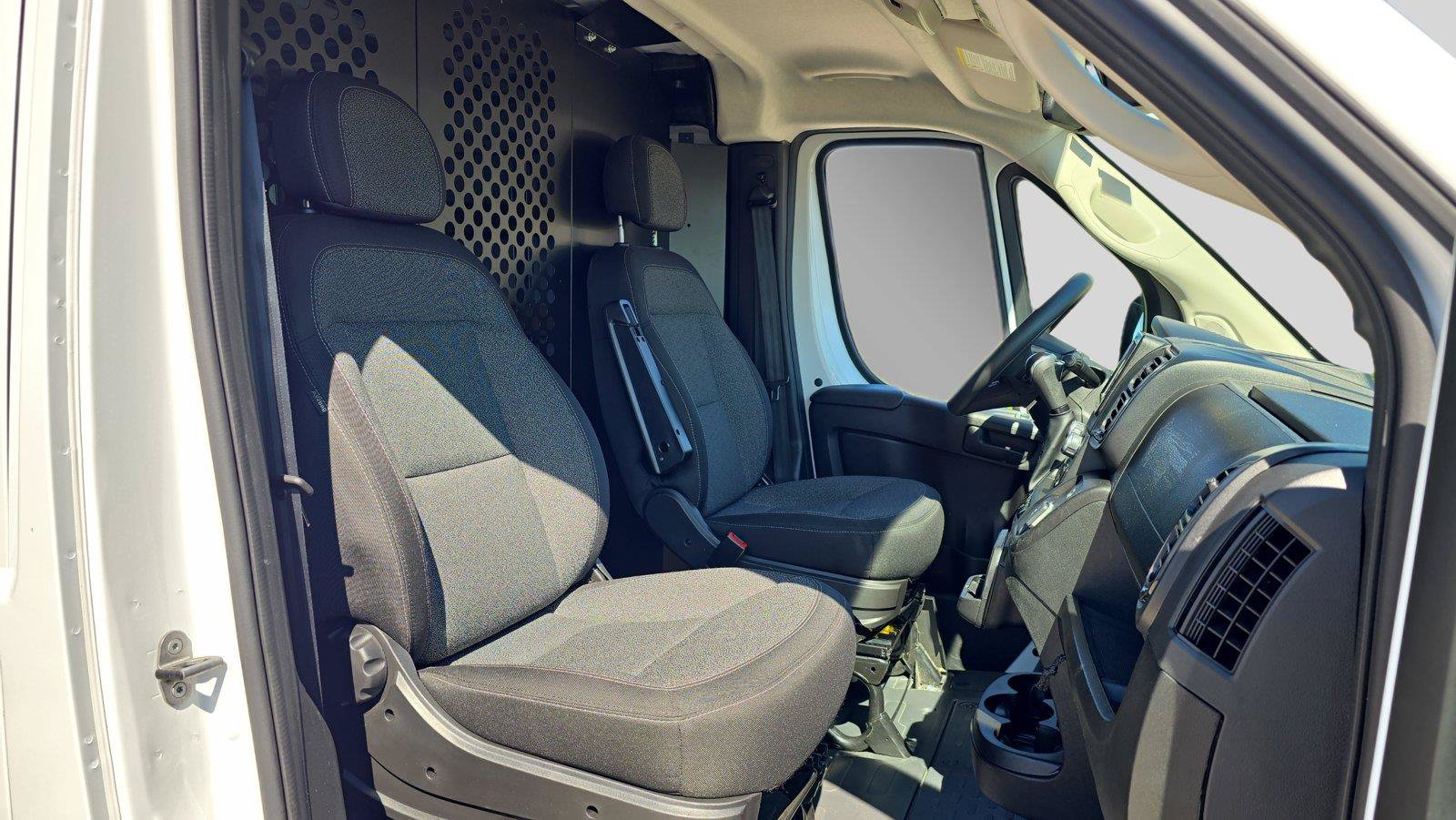 Used 2025 RAM ProMaster 2500 w/ U-Haul Equipment Group FWD image 13