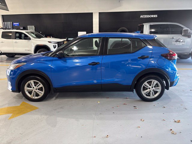 Used 2022 Nissan Kicks S FWD image 3