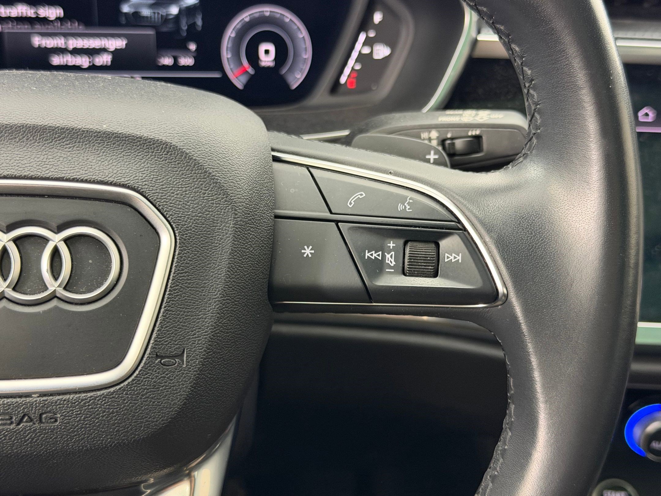 Certified 2022 Audi Q3 2.0T Premium Plus w/ Premium Plus Package image 28