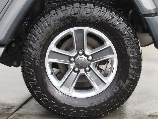 Used 2019 Jeep Wrangler Unlimited Sahara w/ Safety Group AWD/4WD image 33