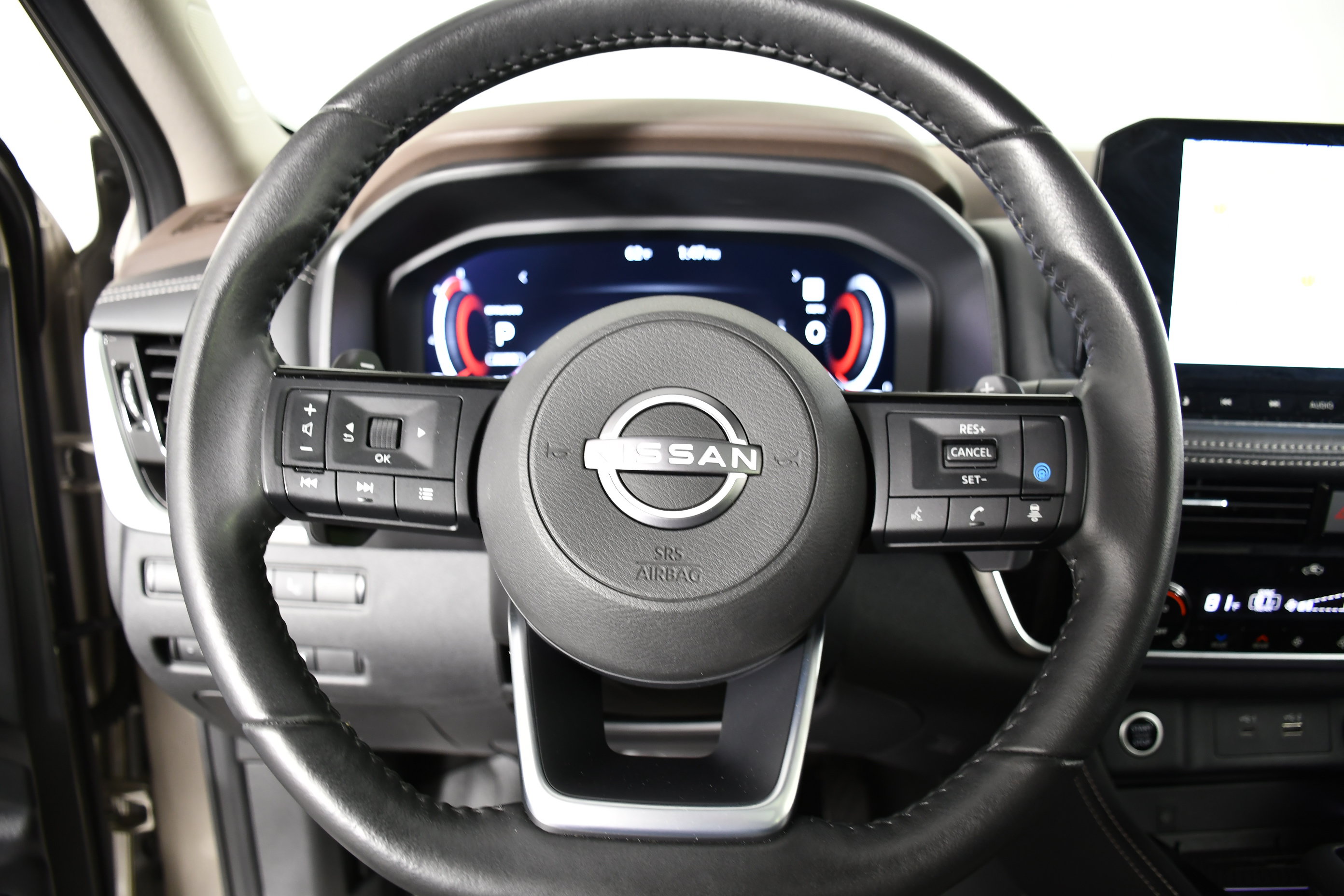 Used 2023 Nissan Rogue Platinum w/ Platinum Premium Package AWD/4WD image 19