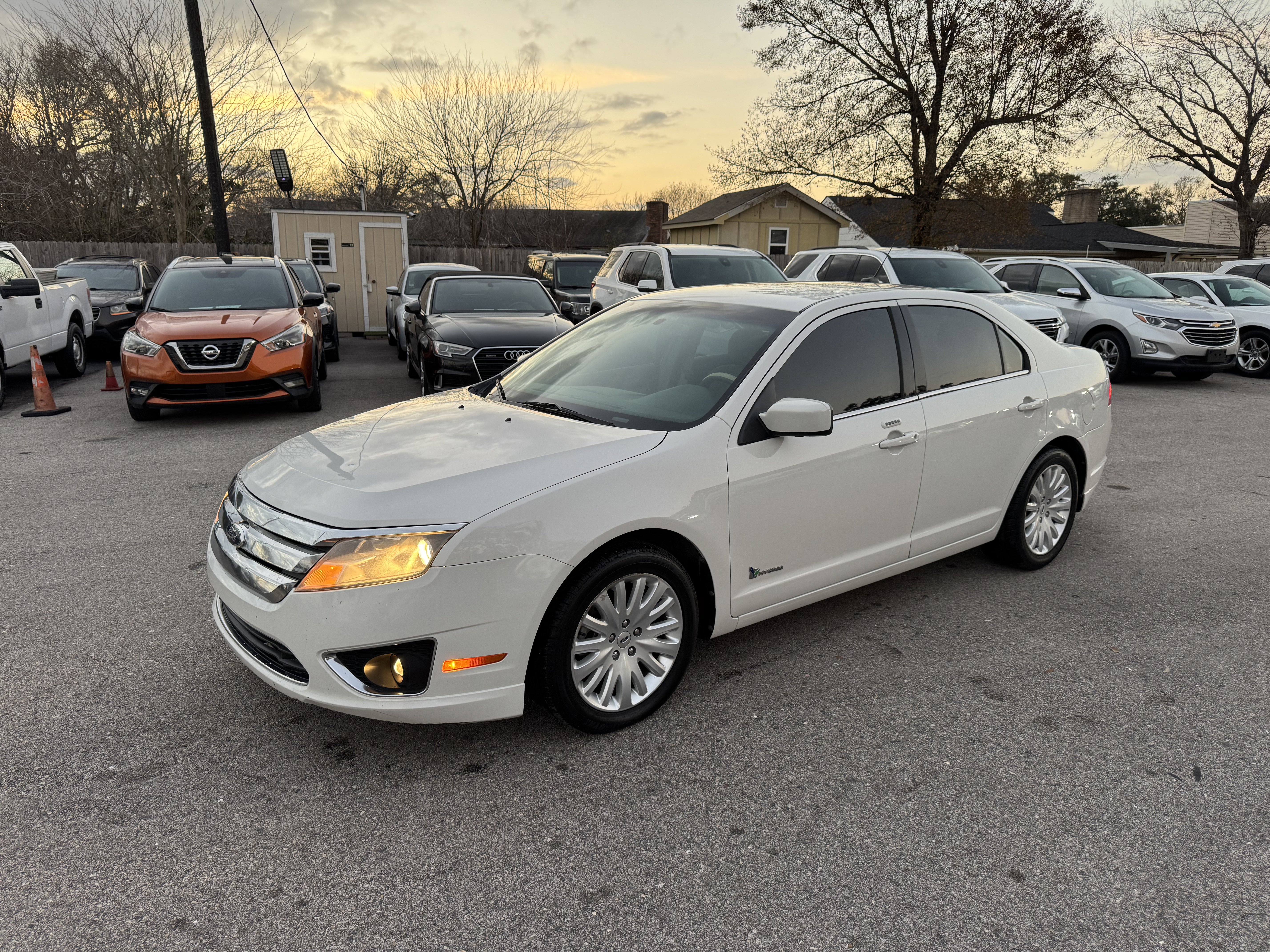 Used 2012 Ford Fusion Hybrid FWD image 3
