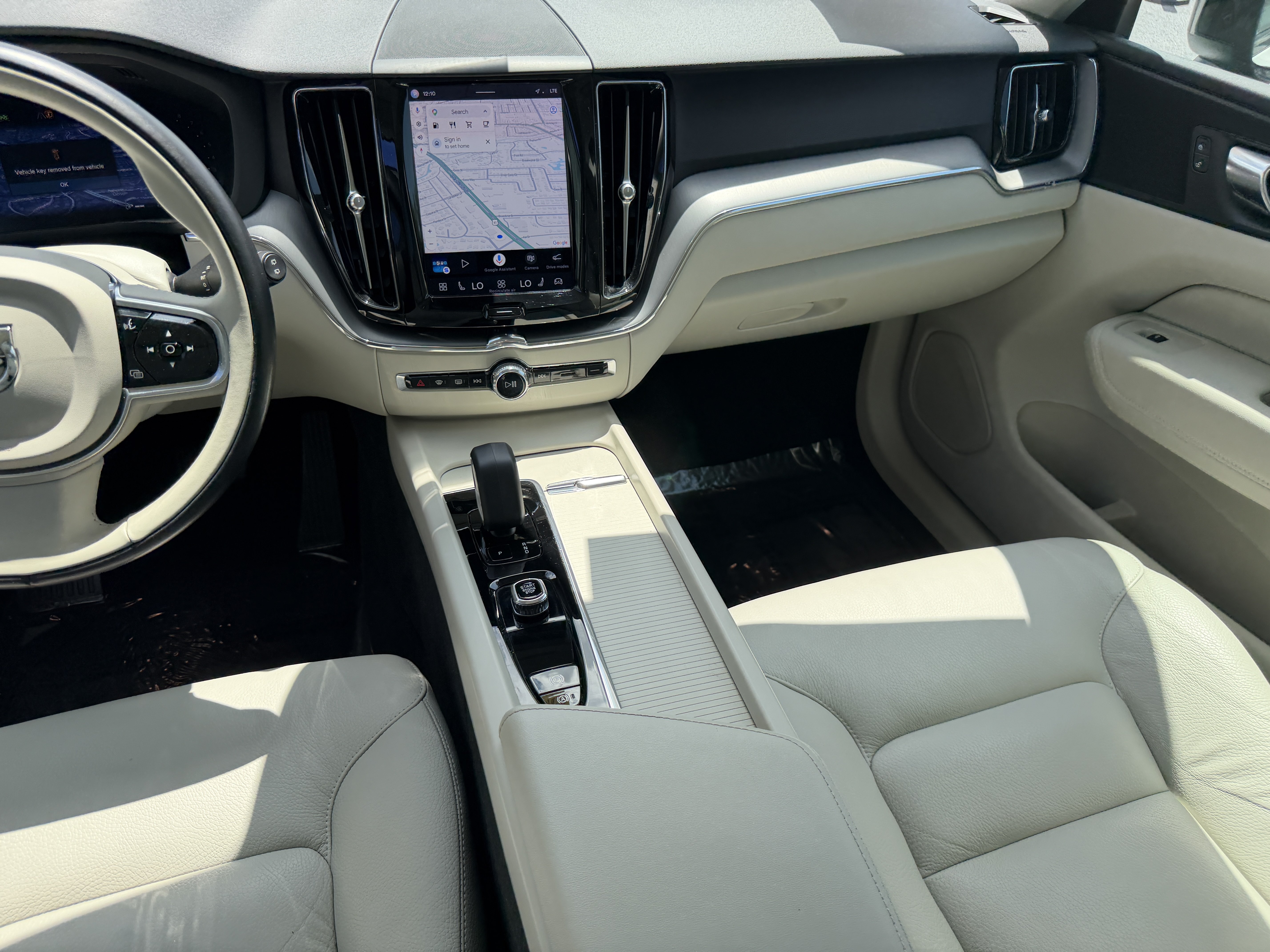 Certified 2024 Volvo XC60 B5 Core AWD/4WD image 14