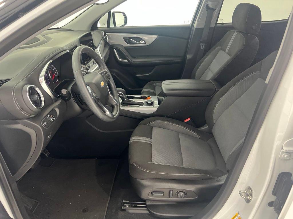 Used 2023 Chevrolet Blazer LT w/ Convenience Package FWD image 17
