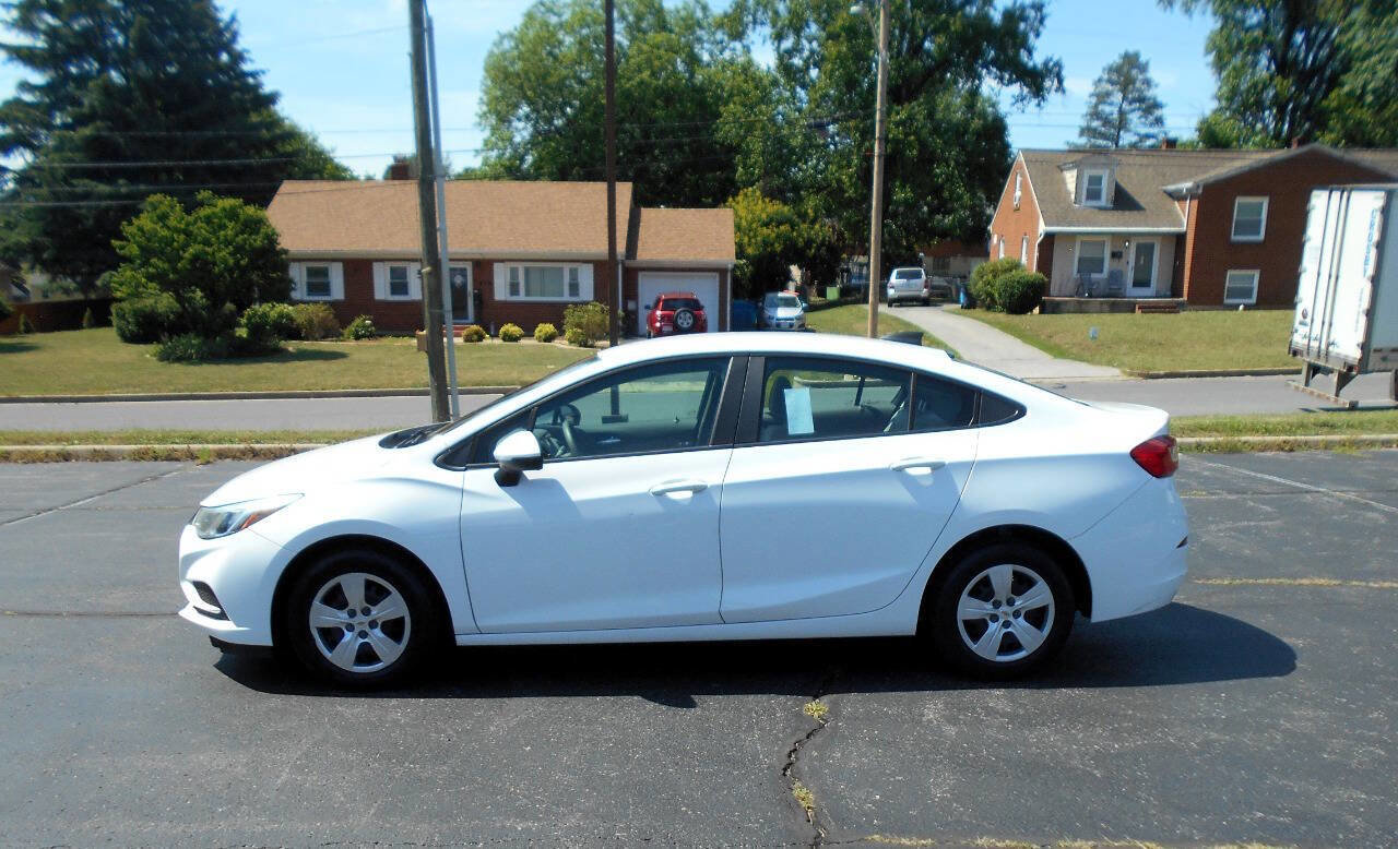 Used 2018 Chevrolet Cruze LS FWD image 5