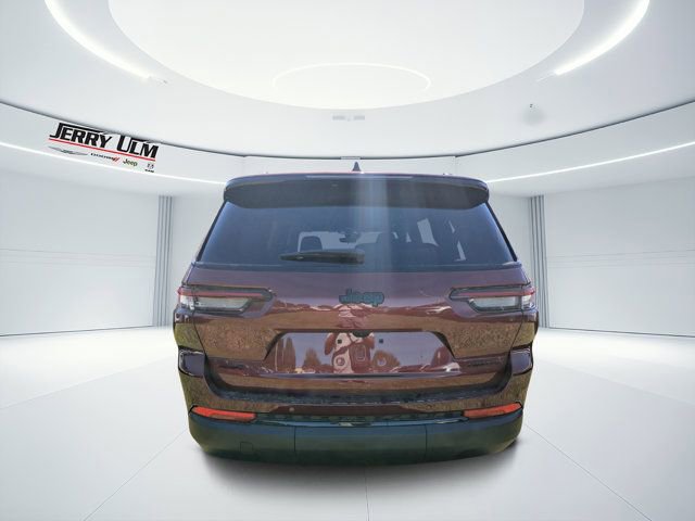 New 2025 Jeep Grand Cherokee L Limited w/ Black Appearance Package image 4