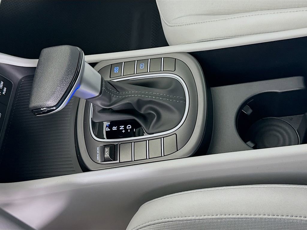 New 2026 Hyundai Kona SE image 14