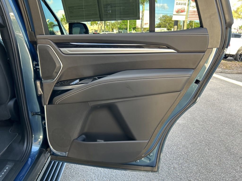 Used 2026 Cadillac Escalade Sport image 36