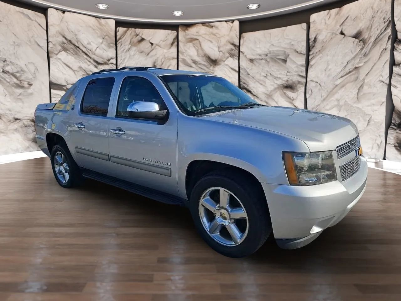Used 2013 Chevrolet Avalanche LT w/ All-Star Edition image 8