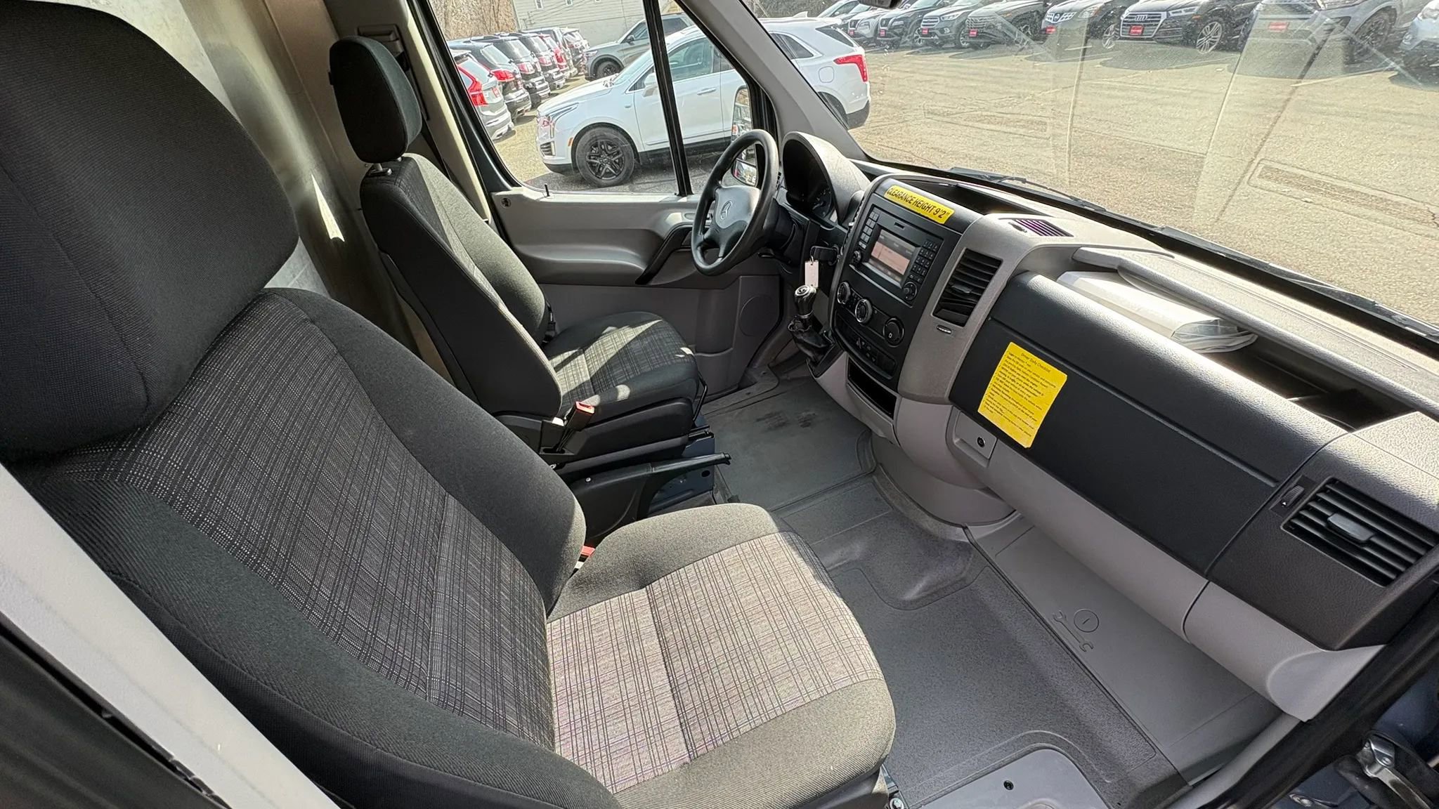 Used 2018 Mercedes-Benz Sprinter 2500 image 31