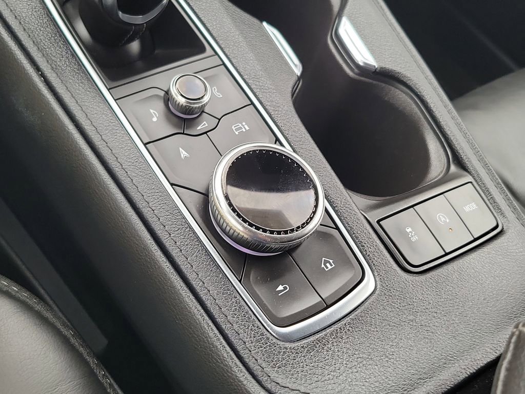 Used 2025 Cadillac XT4 Premium Luxury FWD image 33