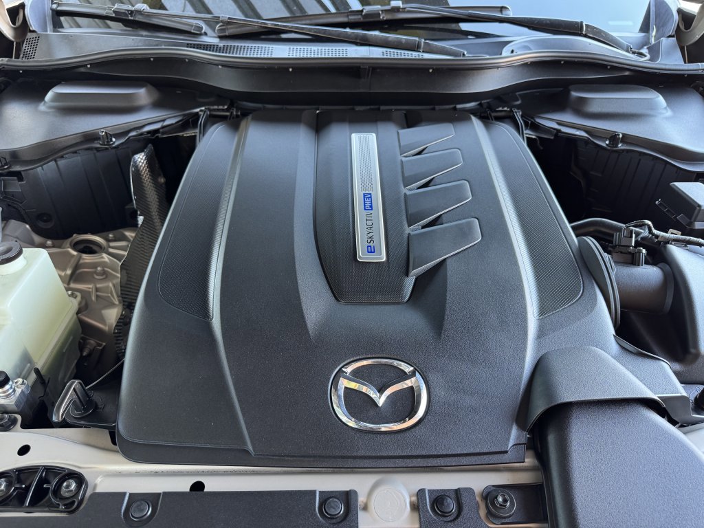 Used 2024 MAZDA CX-90 Plug-In Hybrid w/ Preferred AWD/4WD image 43