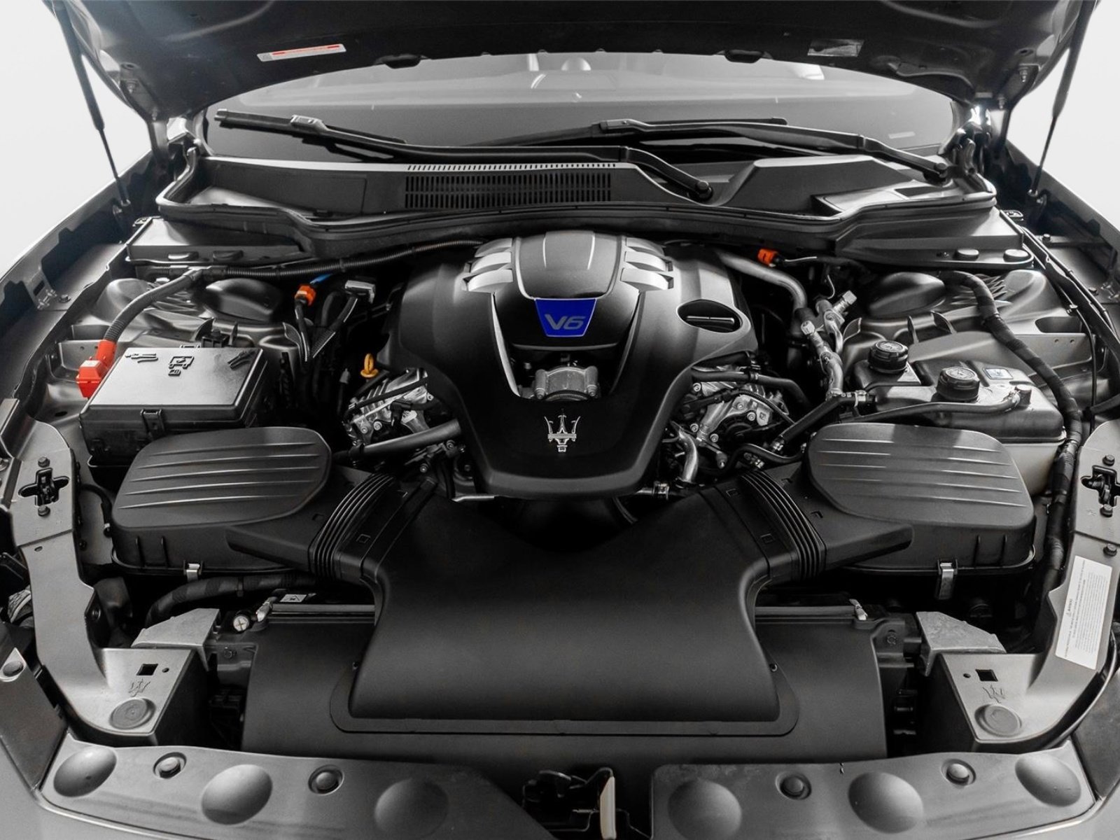 Used 2023 Maserati Ghibli Modena Q4 AWD/4WD image 57