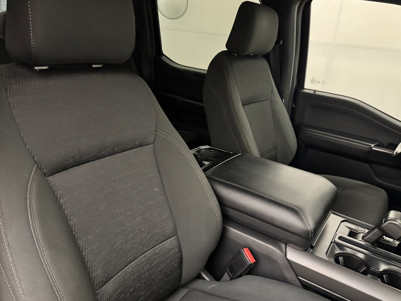 Used 2024 Ford F150 XLT w/ XLT Black Appearance Package image 9