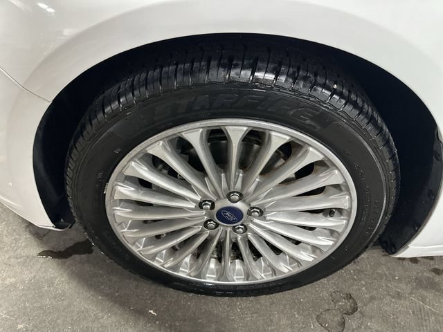 Used 2016 Ford Fusion Titanium FWD image 23