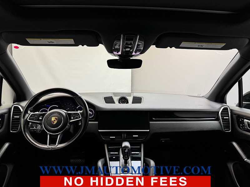 Used 2021 Porsche Cayenne image 12