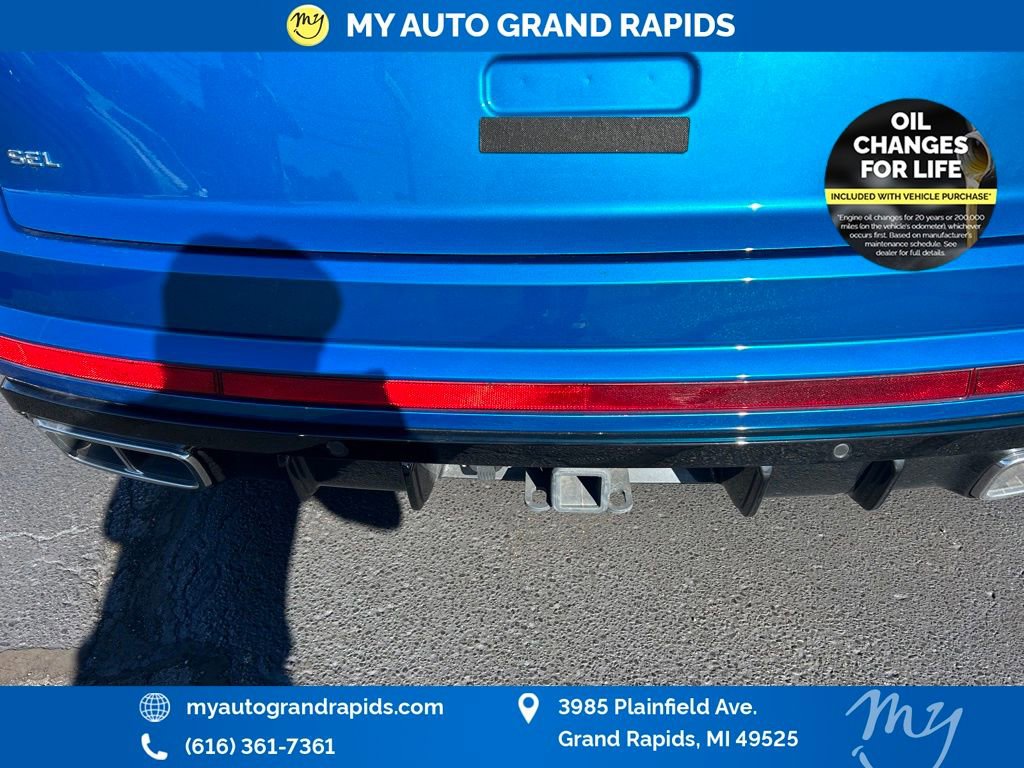 Used 2024 Volkswagen Atlas Cross Sport SEL R-Line image 6