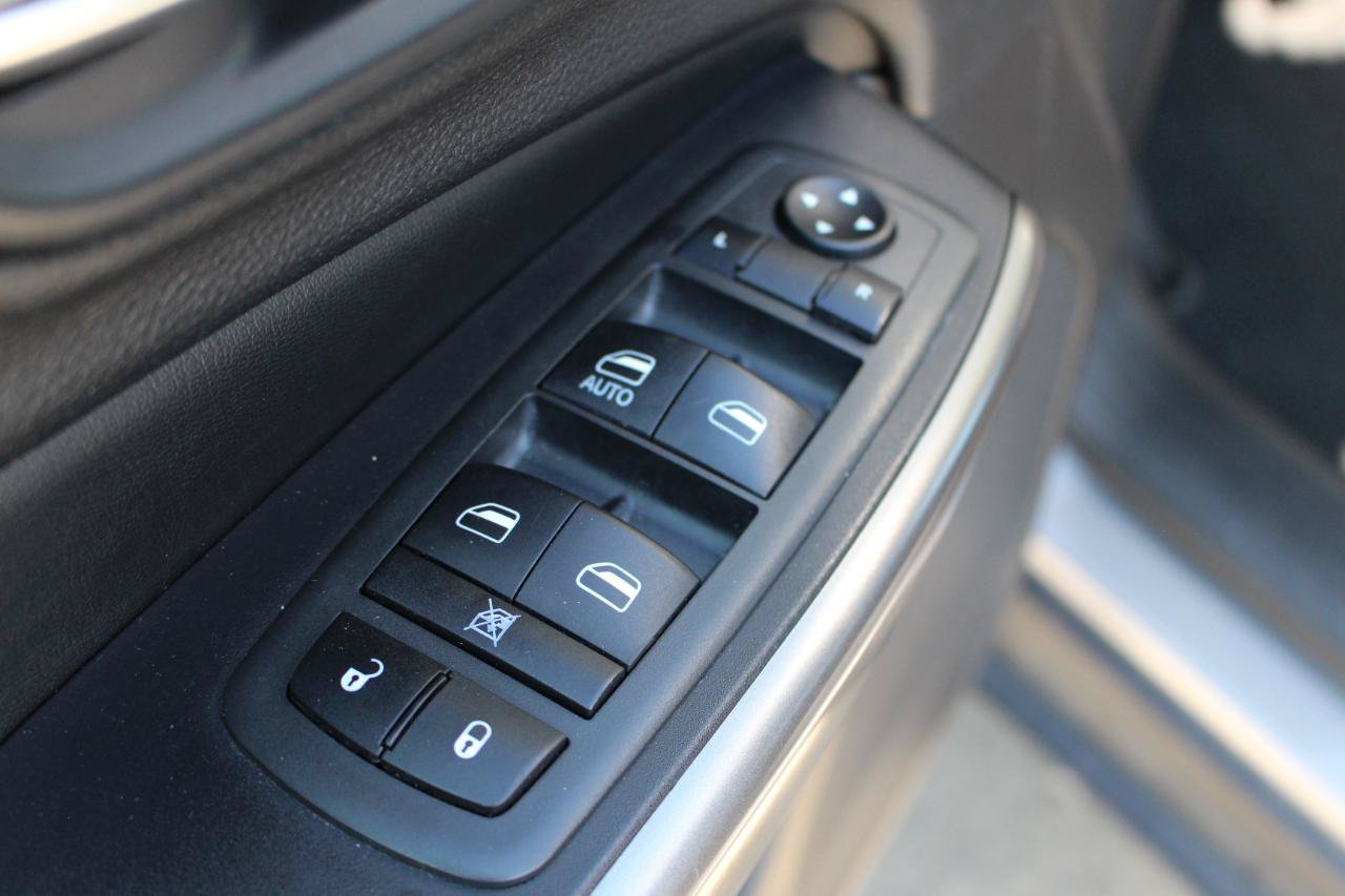 Used 2020 Jeep Cherokee Latitude FWD image 13