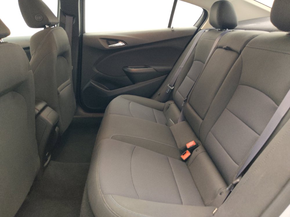Used 2017 Chevrolet Cruze LT w/ Convenience Package FWD image 18