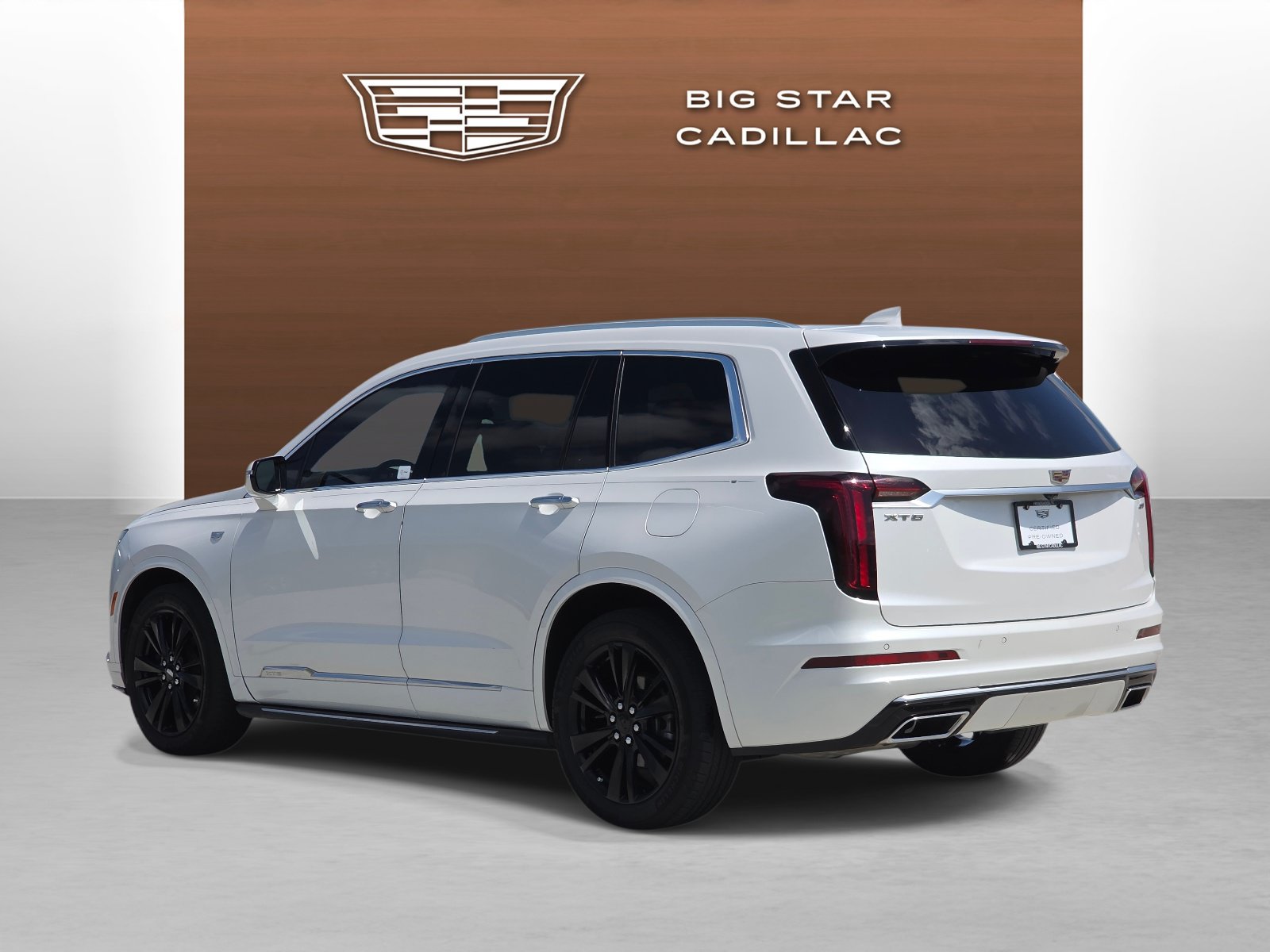 Certified 2023 Cadillac XT6 Premium Luxury w/ LPO, Floor Liner Package FWD image 3