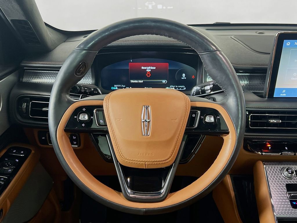 Used 2023 Lincoln Aviator Black Label w/ Dynamic Handling Package image 11