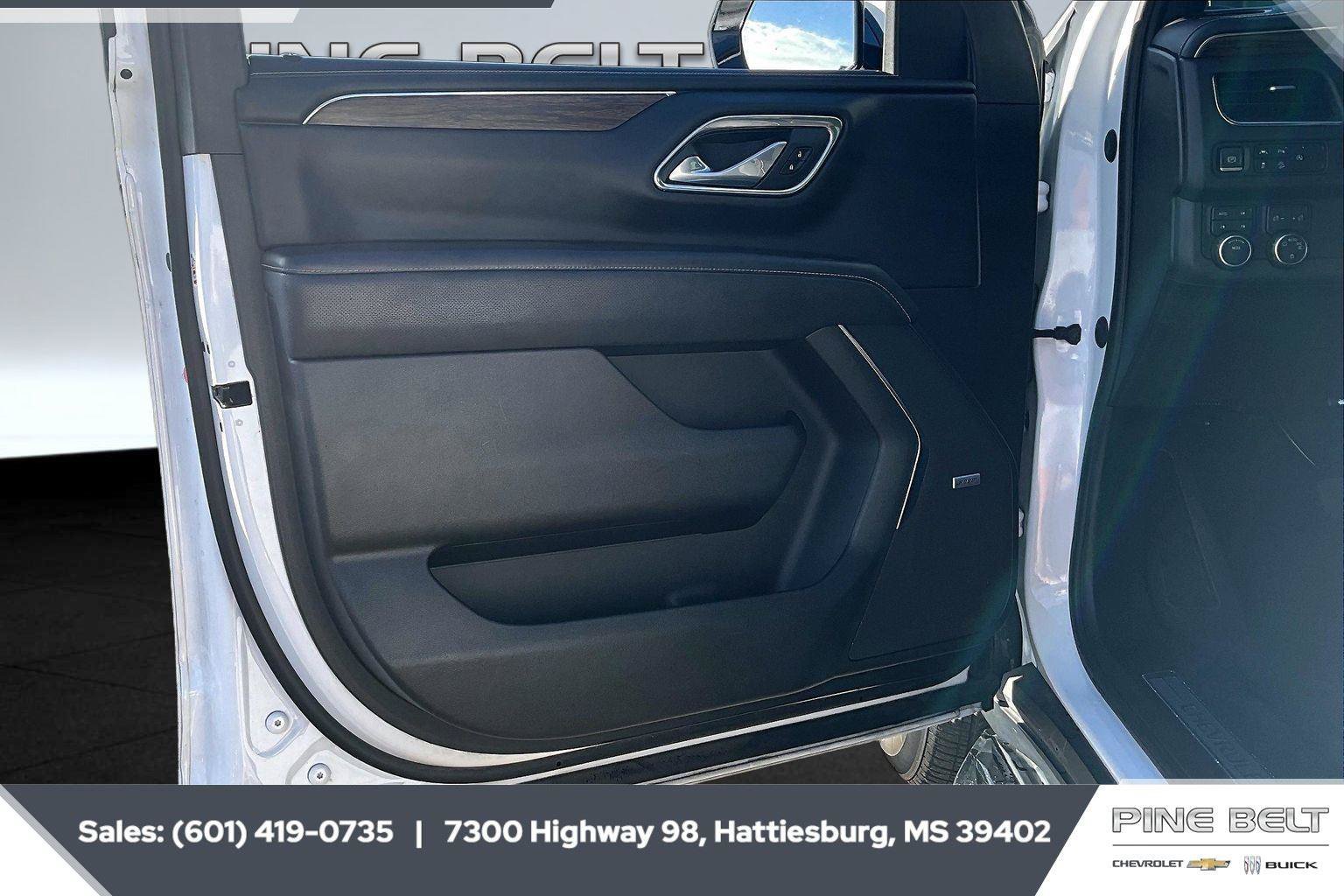 Used 2023 Chevrolet Tahoe Premier AWD/4WD image 17
