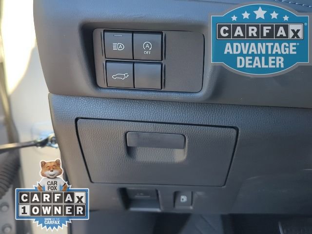 Used 2024 Toyota Highlander LE image 11